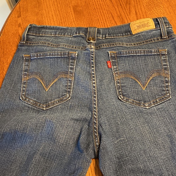 PERFECTLY SLIMMING LEVI'S JEANS - Picture 3 of 15